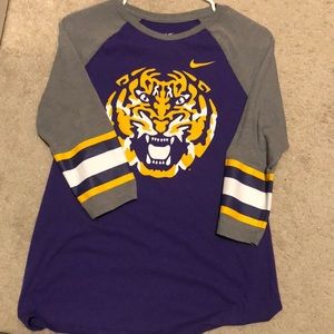 Womens 1/4 sleeve nike LSU tiger shirt.